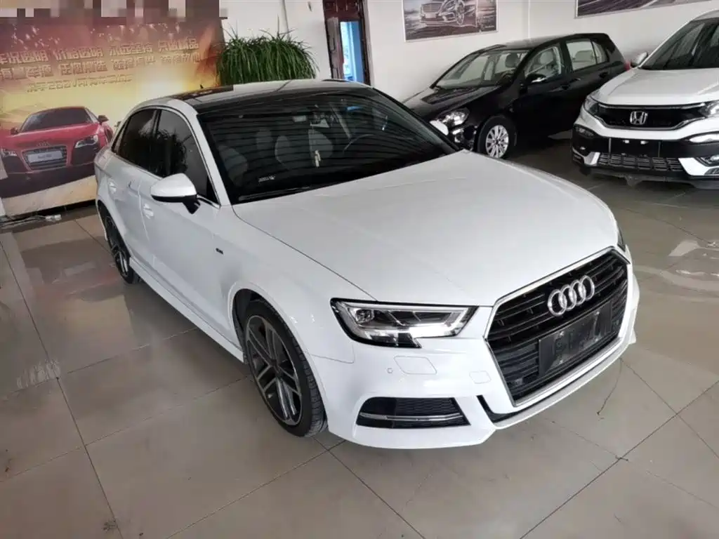 Audi A3 2019 Limousine 35 TFSI Sport China VI фото 4