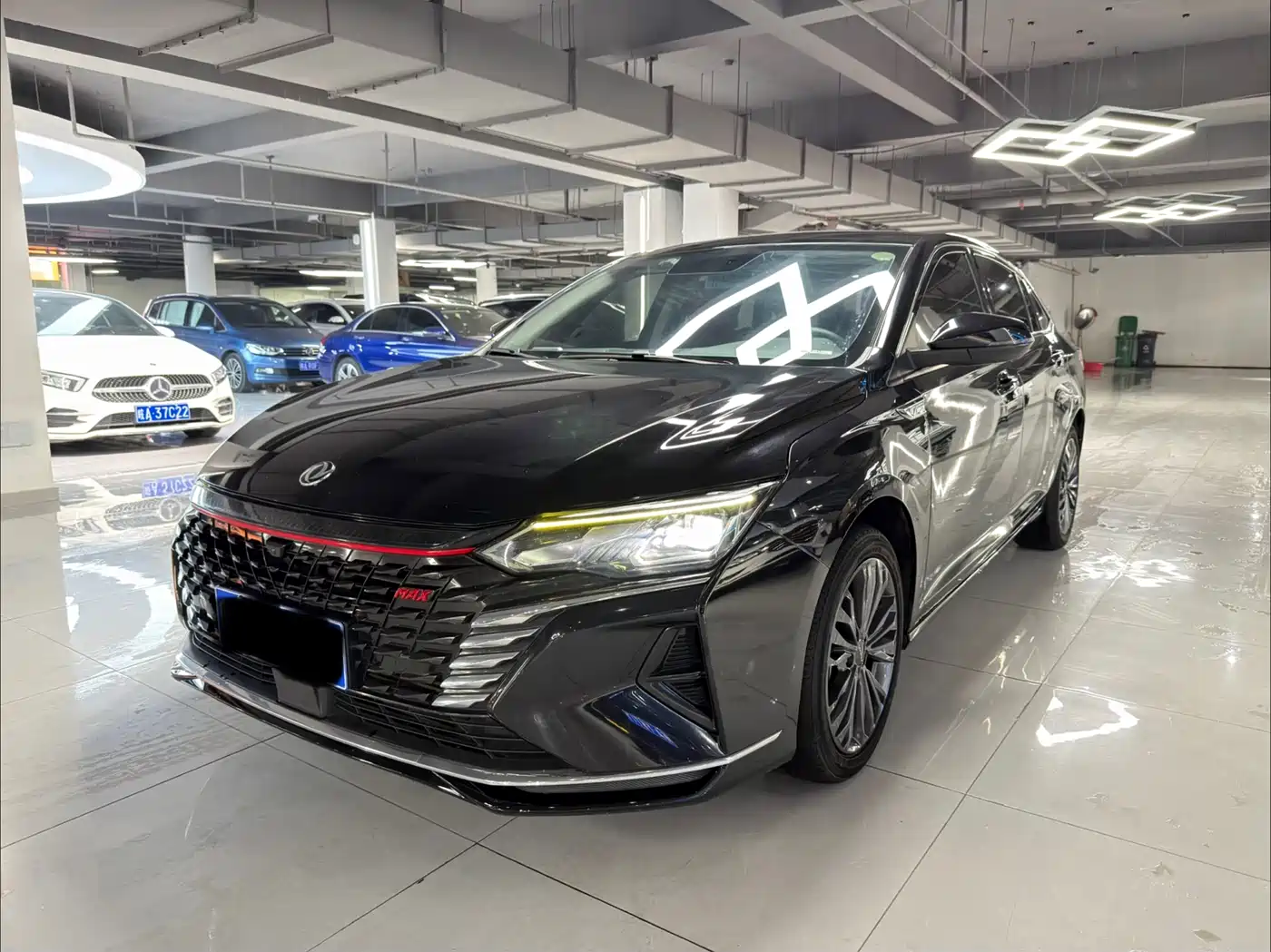 DONGFENG YI HYUN MAX