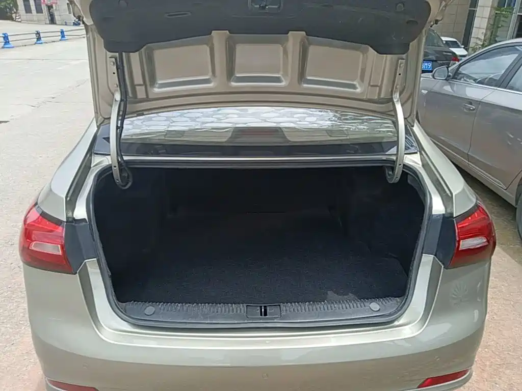 Roewe 360 2018 2018 PLUS 1.5L Automatic Exclusive Edition