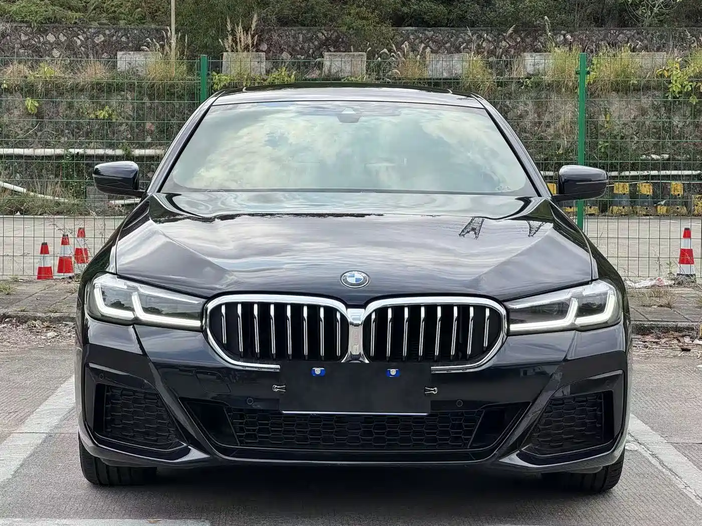 BMW 5 Series 2022 525Li M Sport Package фото 2