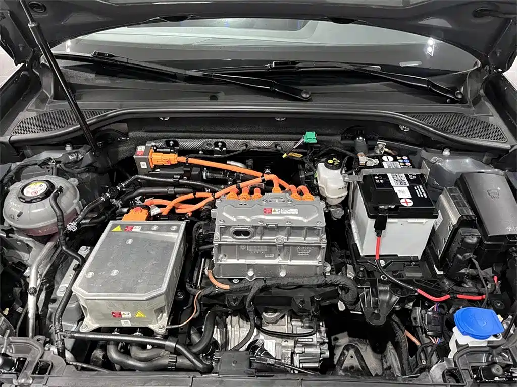 Фото 8 - Audi Q2L e-tron