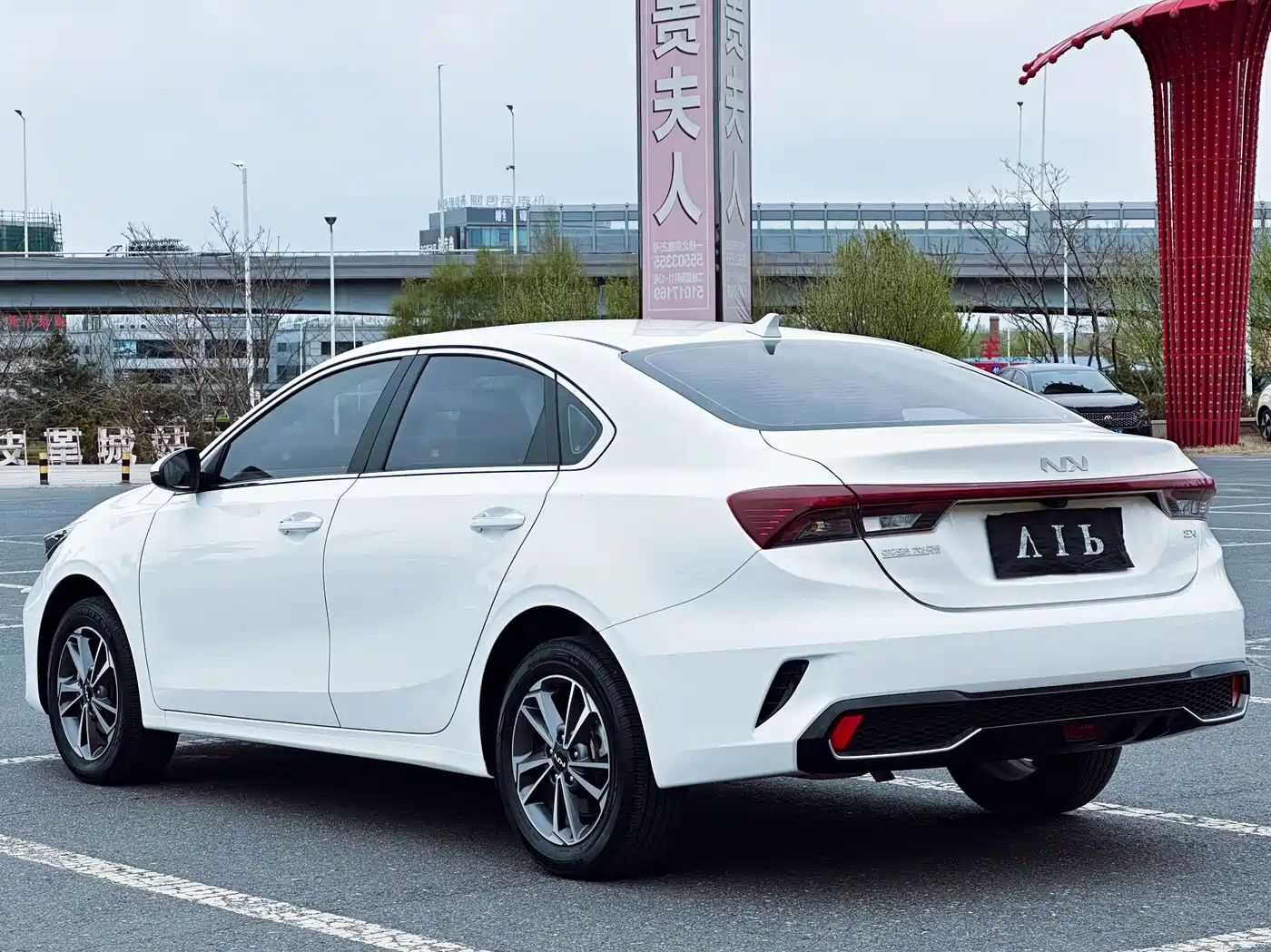 Kia K3 2023 Model 1.5L CVT Luxury Edition фото 5