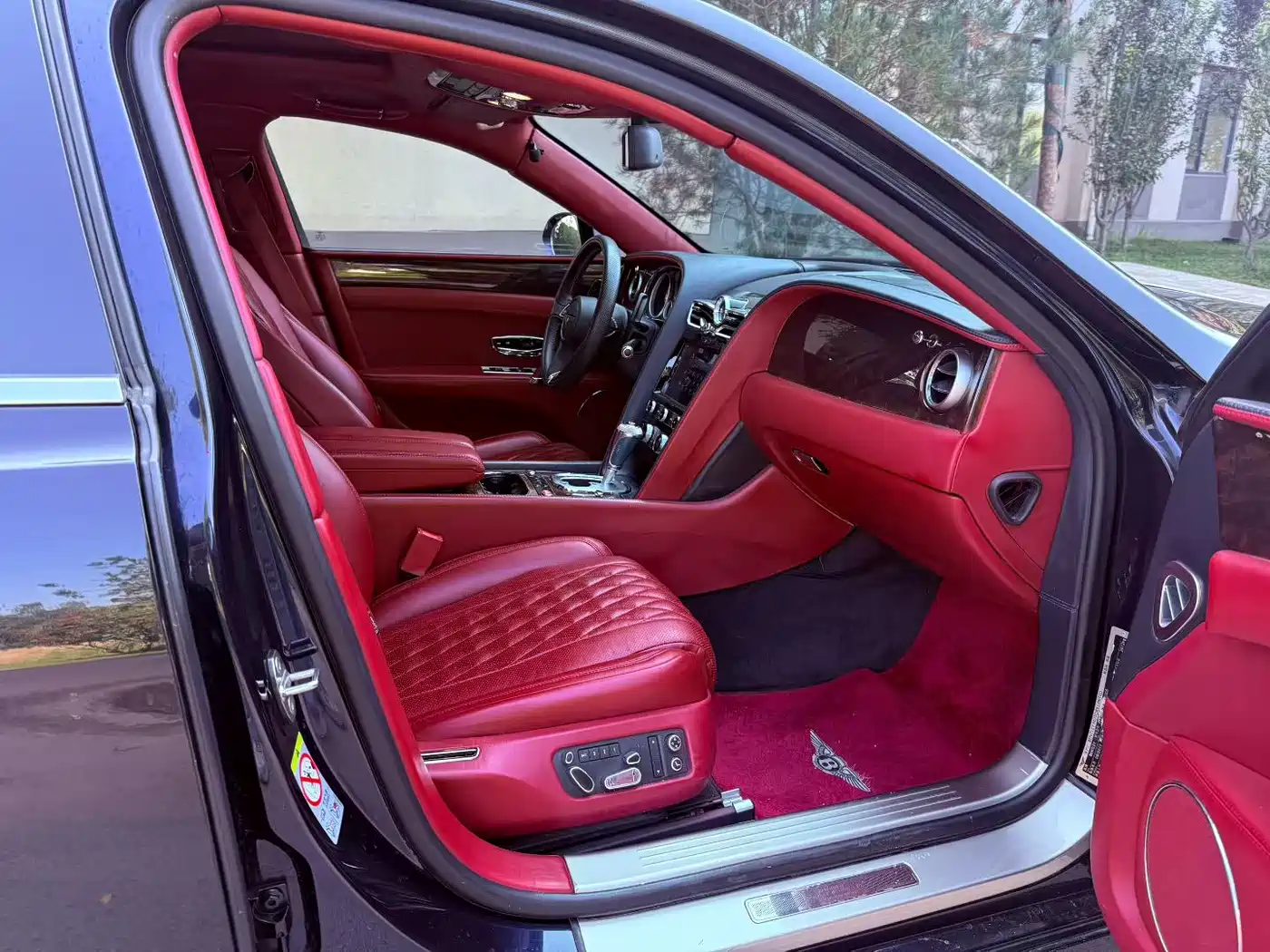 Bentley Flying Spur 2013 6.0T W12 Luxury Edition фото 6