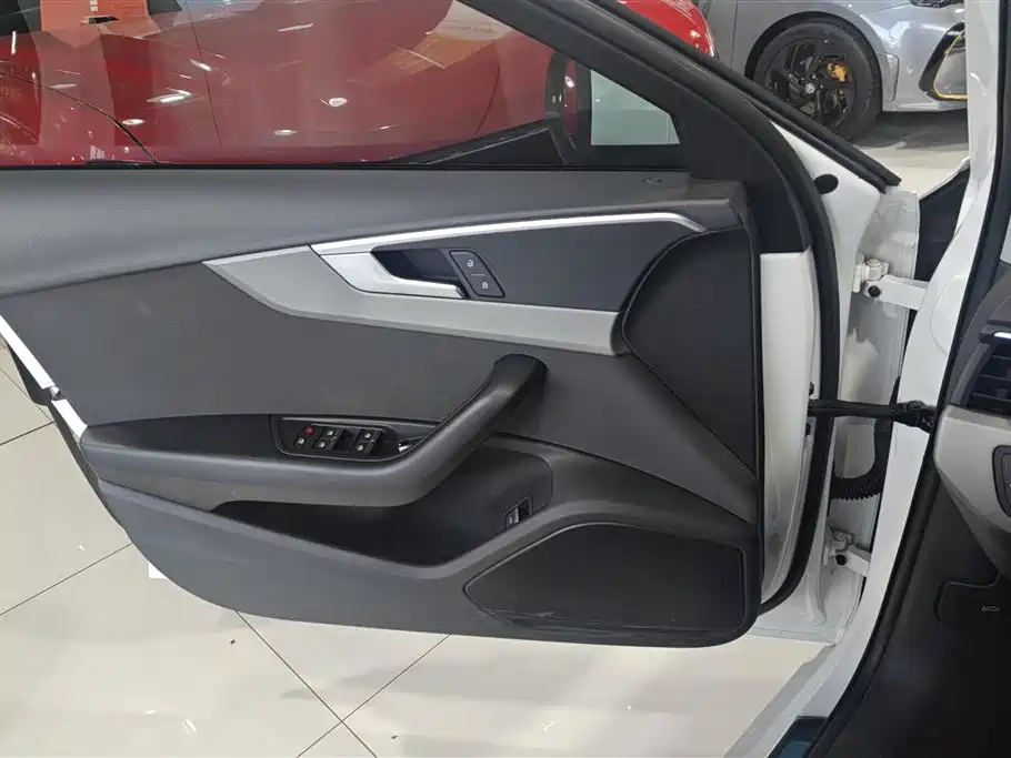 Audi A4L 2019 40 TFSI Fashion (China VI) фото 7