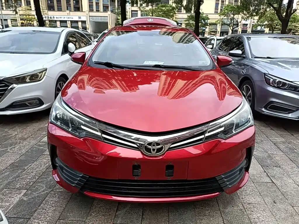 Фото 3 - Toyota Corolla