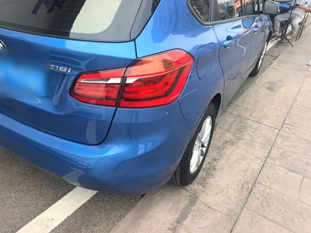 BMW 2 Series Touring 2019 2018 218i Sport Line