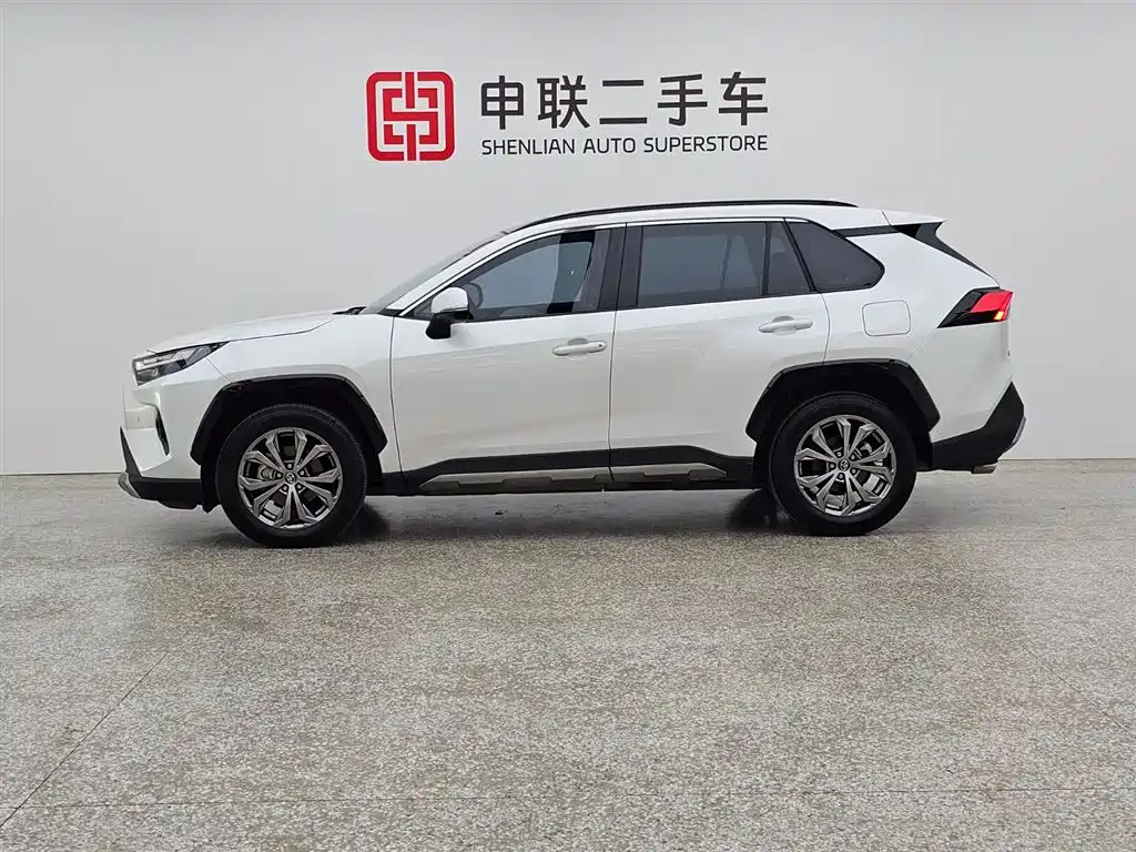 Toyota RAV4 Rongfang 2024 2.0L CVT FWD Style Plus Edition фото 4