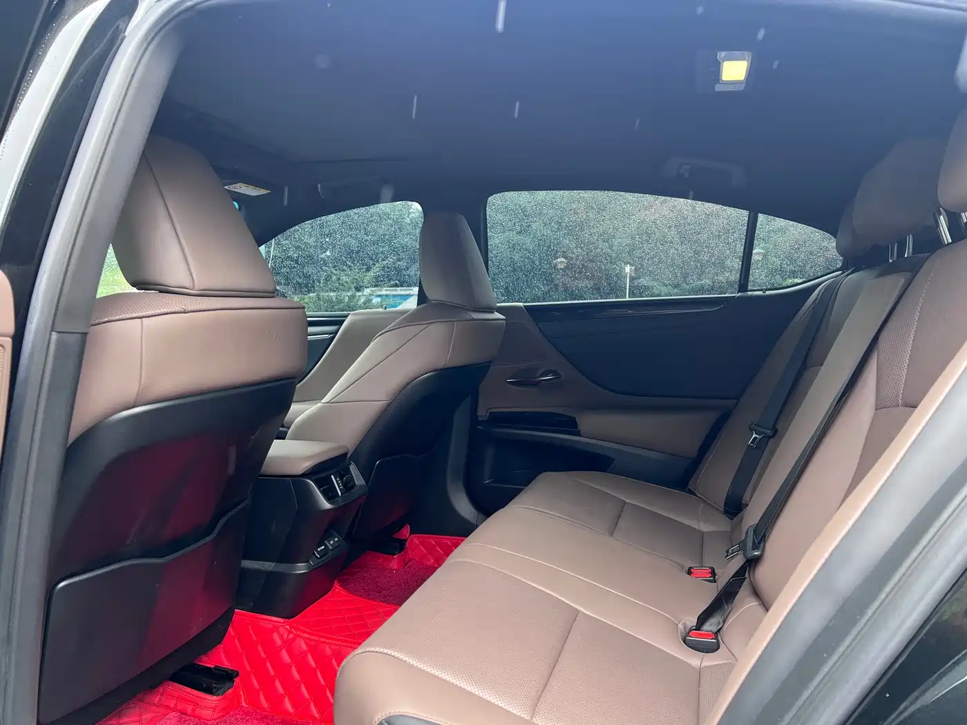 Lexus ES 2022 300h Excellence Edition фото 9