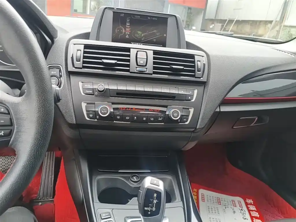 BMW 1 Series (Import) 2013 Facelift 118i Sport Model фото 13
