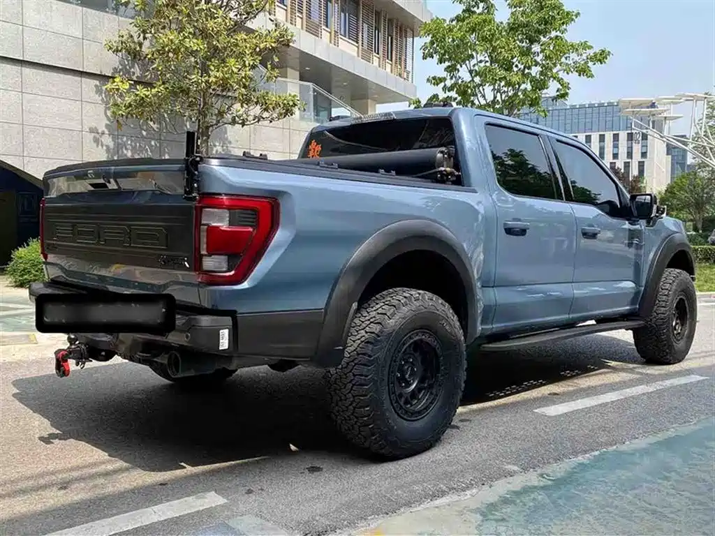 FORD F-150 RAPTOR