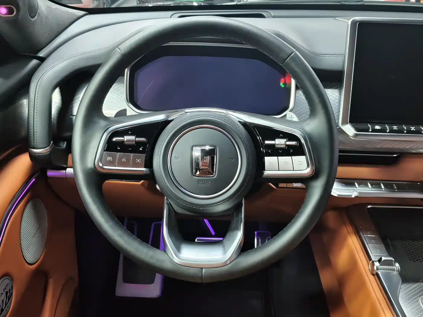 TANK TANK 700 NEW ENERGY