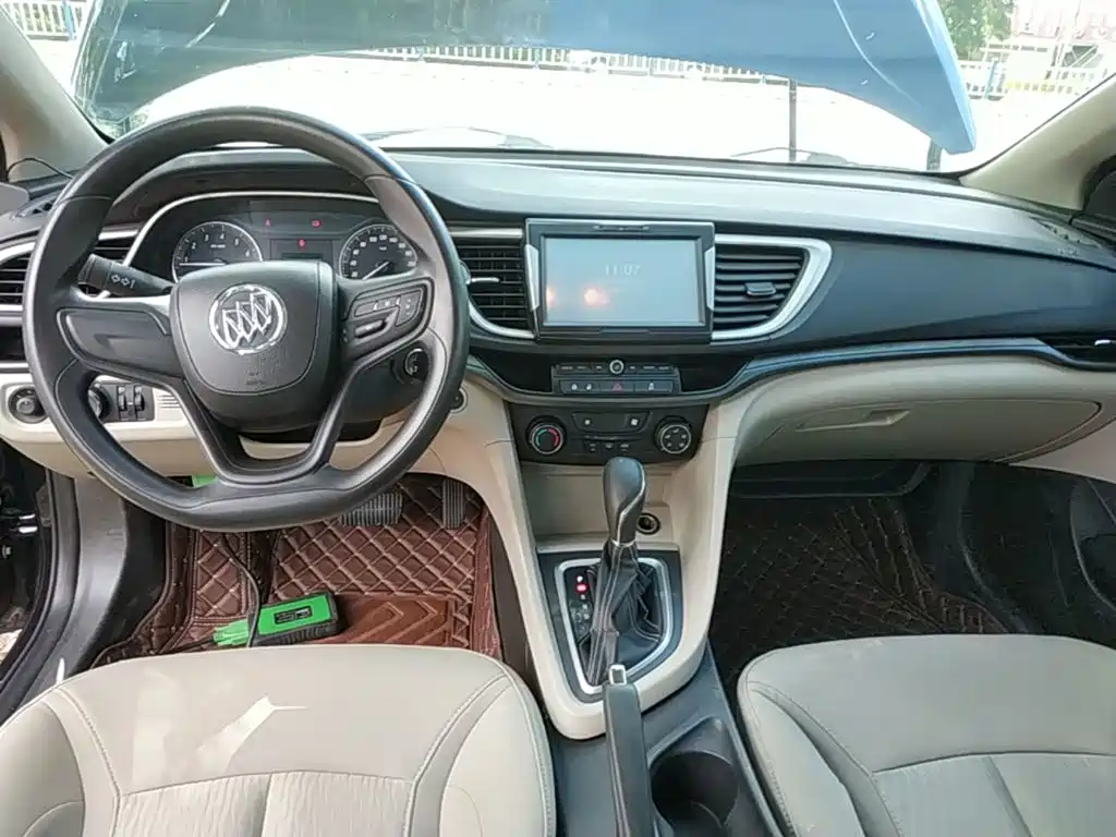 Фото 10 - Buick Excelle