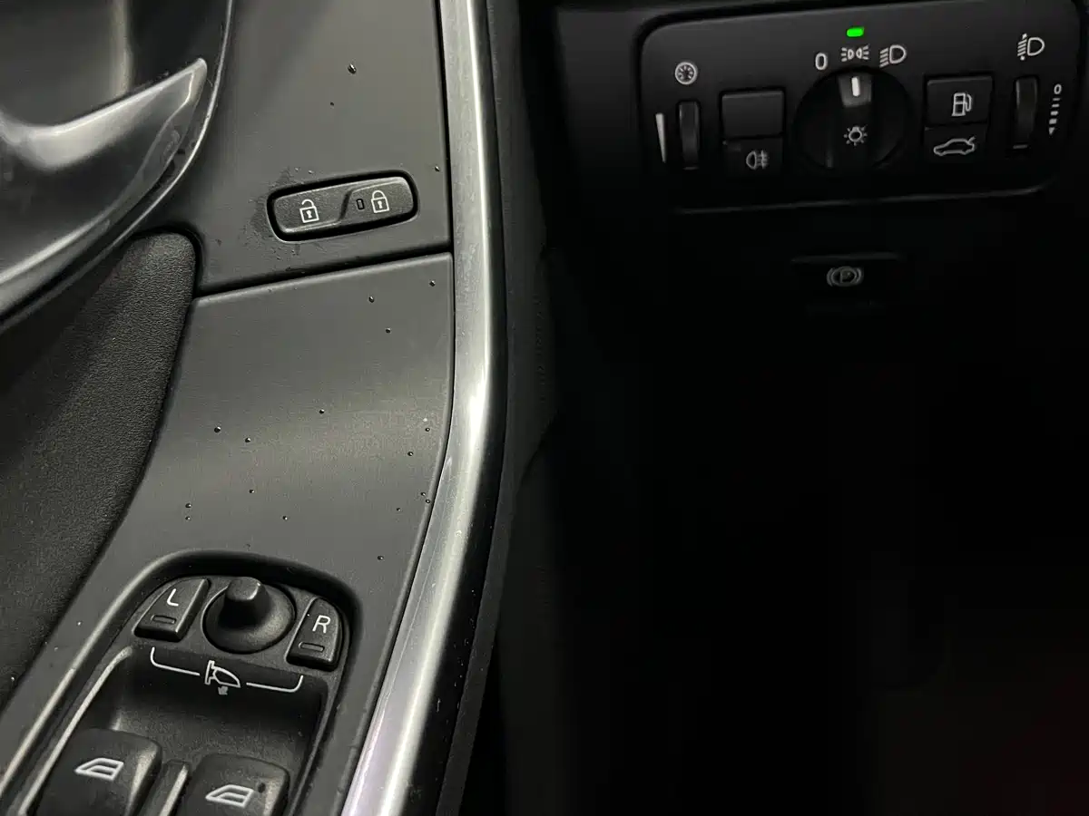 Volvo S60 (Import) 2013 2013 2.0T Progressive Edition