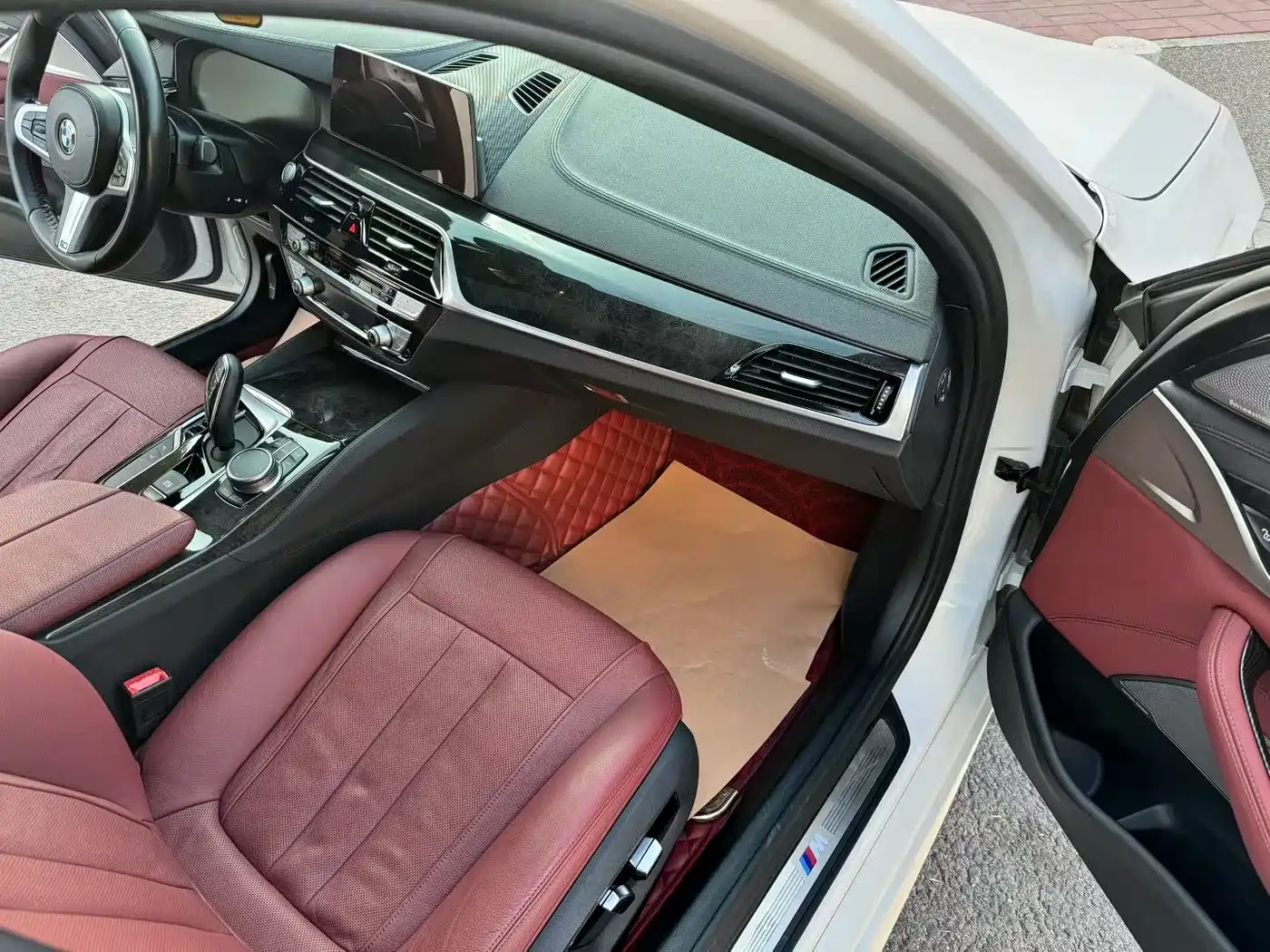 BMW 5 Series 2019 530Li Premium M Sport Package фото 5