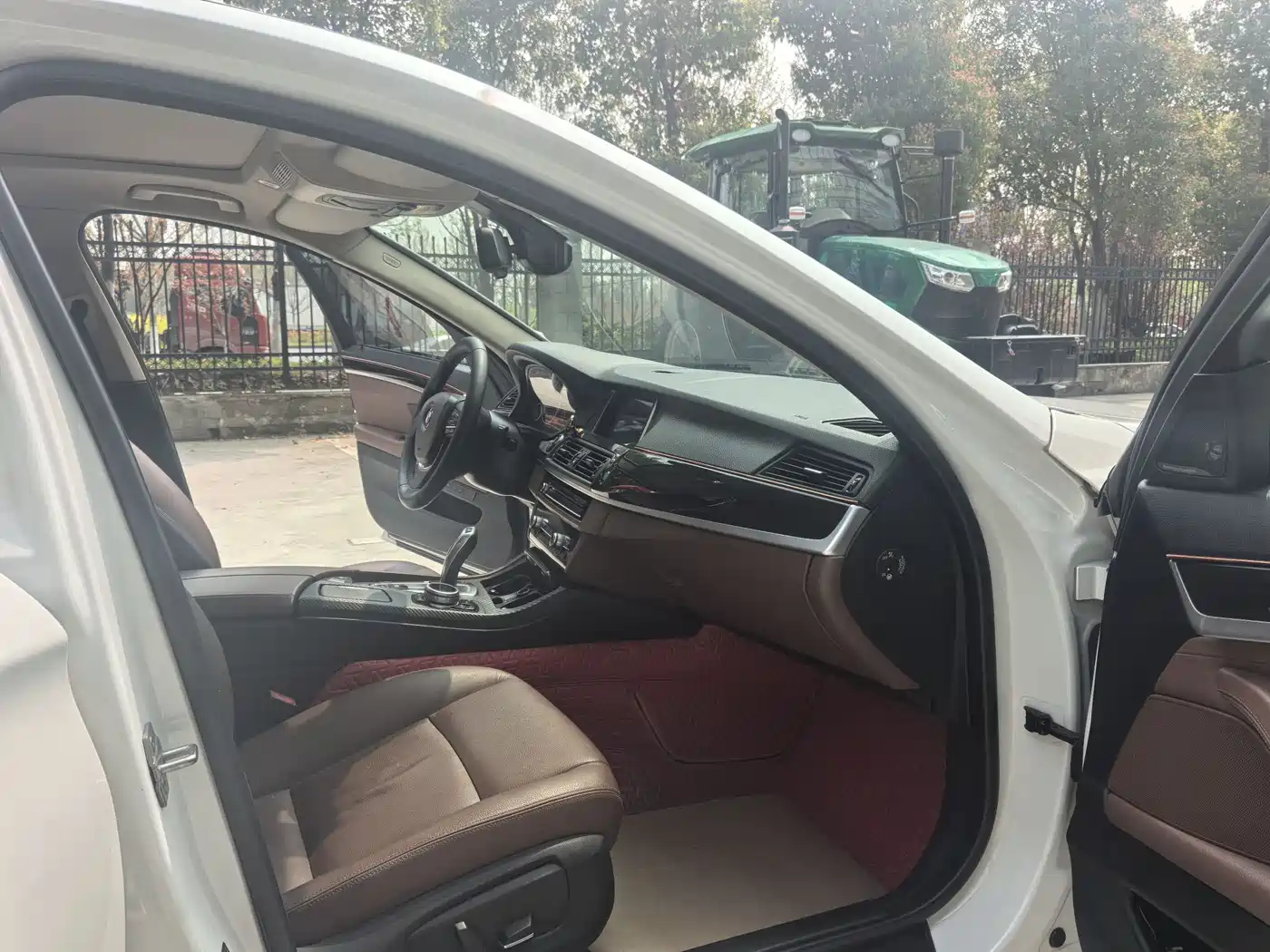 BMW 5 Series 2017 520Li Classic Edition фото 16