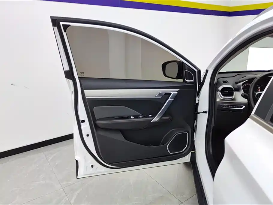 GEELY AUTOMOBILE BINYUE