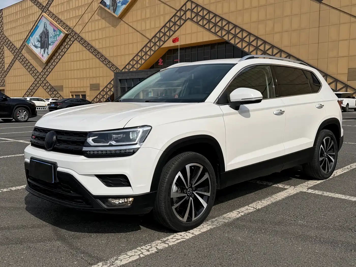 Volkswagen Tharu 2021 280TSI 2WD Luxury Plus