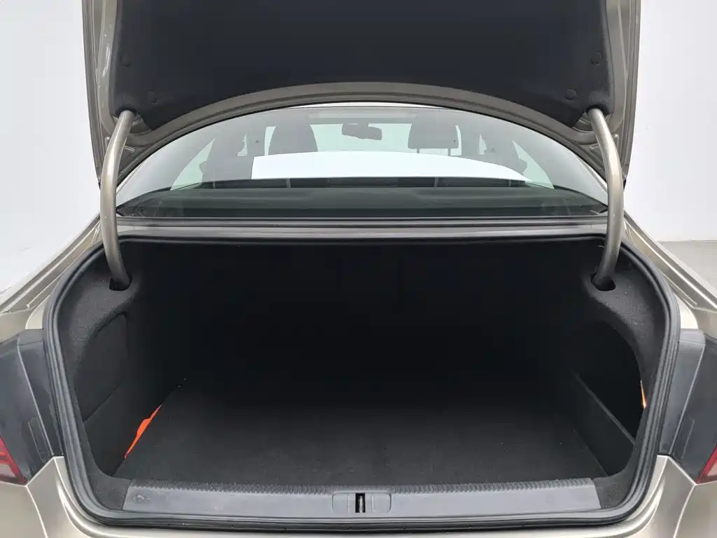Photo 16 - Volkswagen CC