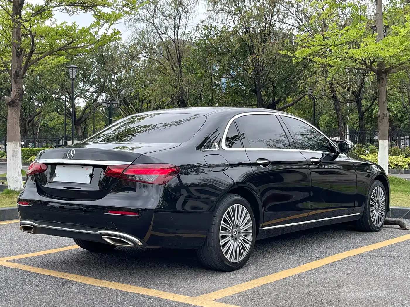 Mercedes-Benz E-Class 2018 E 200 L фото 4