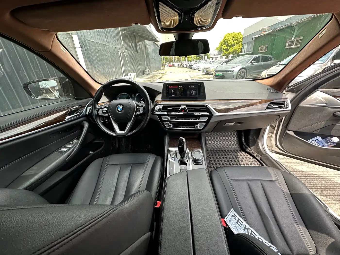 BMW 5 Series 2018 525Li M Sport Package фото 9