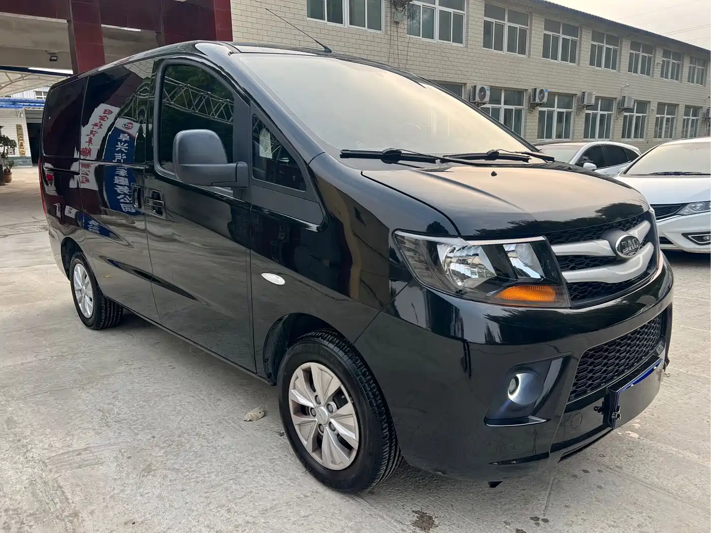 2024 JAC Refine M3
