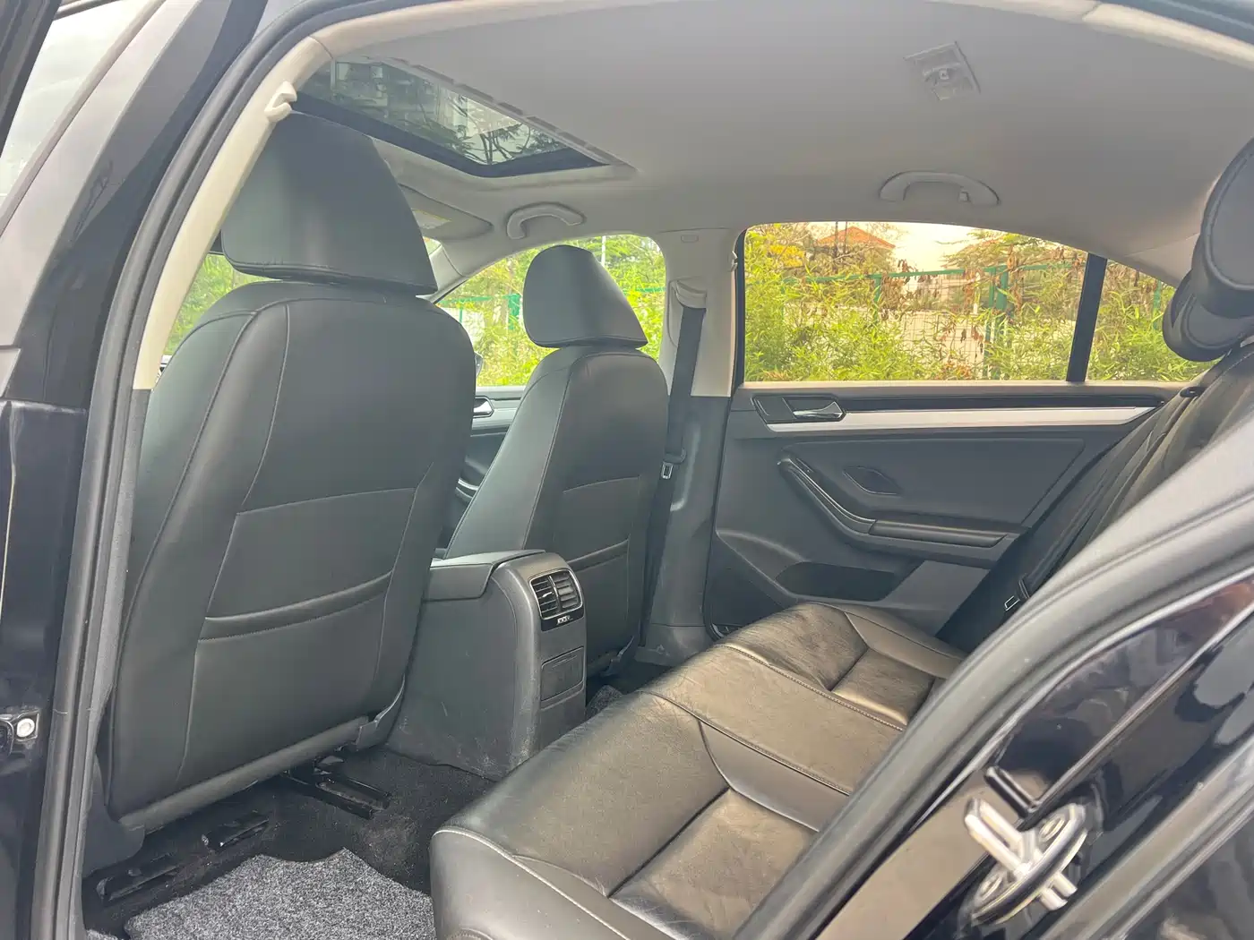 Volkswagen Sagitar 2018 280TSI DSG Spark Edition фото 6