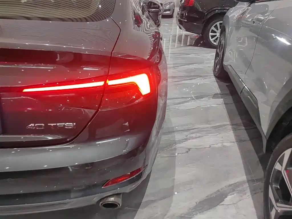 Audi A5 (Import) 2017 Sportback 40 TFSI Fashion фото 8