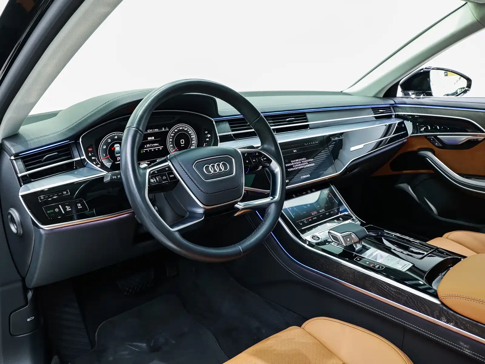 صورة 17 - Audi A8