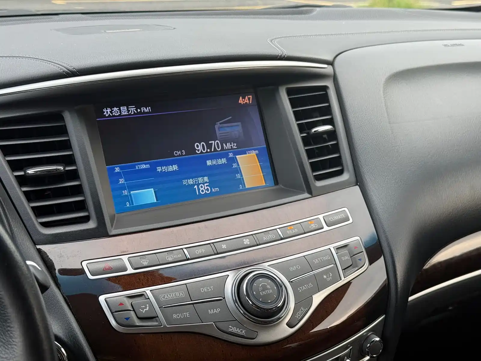 Photo 13 - Infiniti QX60 (Import)
