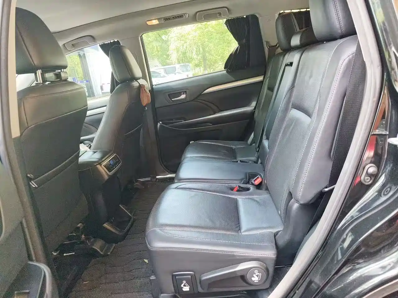 Toyota Highlander 2018 2.0T 4WD Premium 7-seater (China V) фото 7