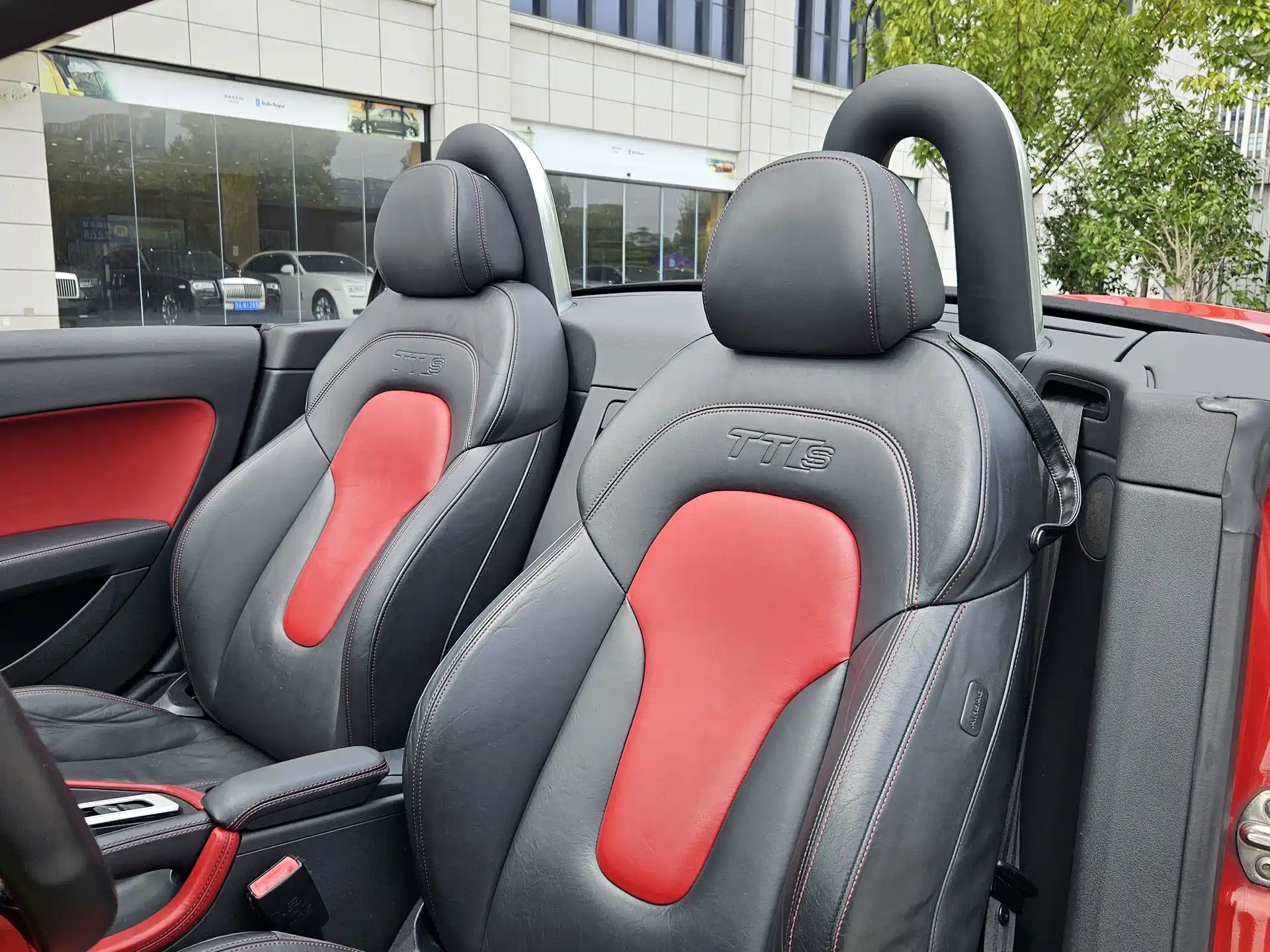 Photo 16 - Audi TTS