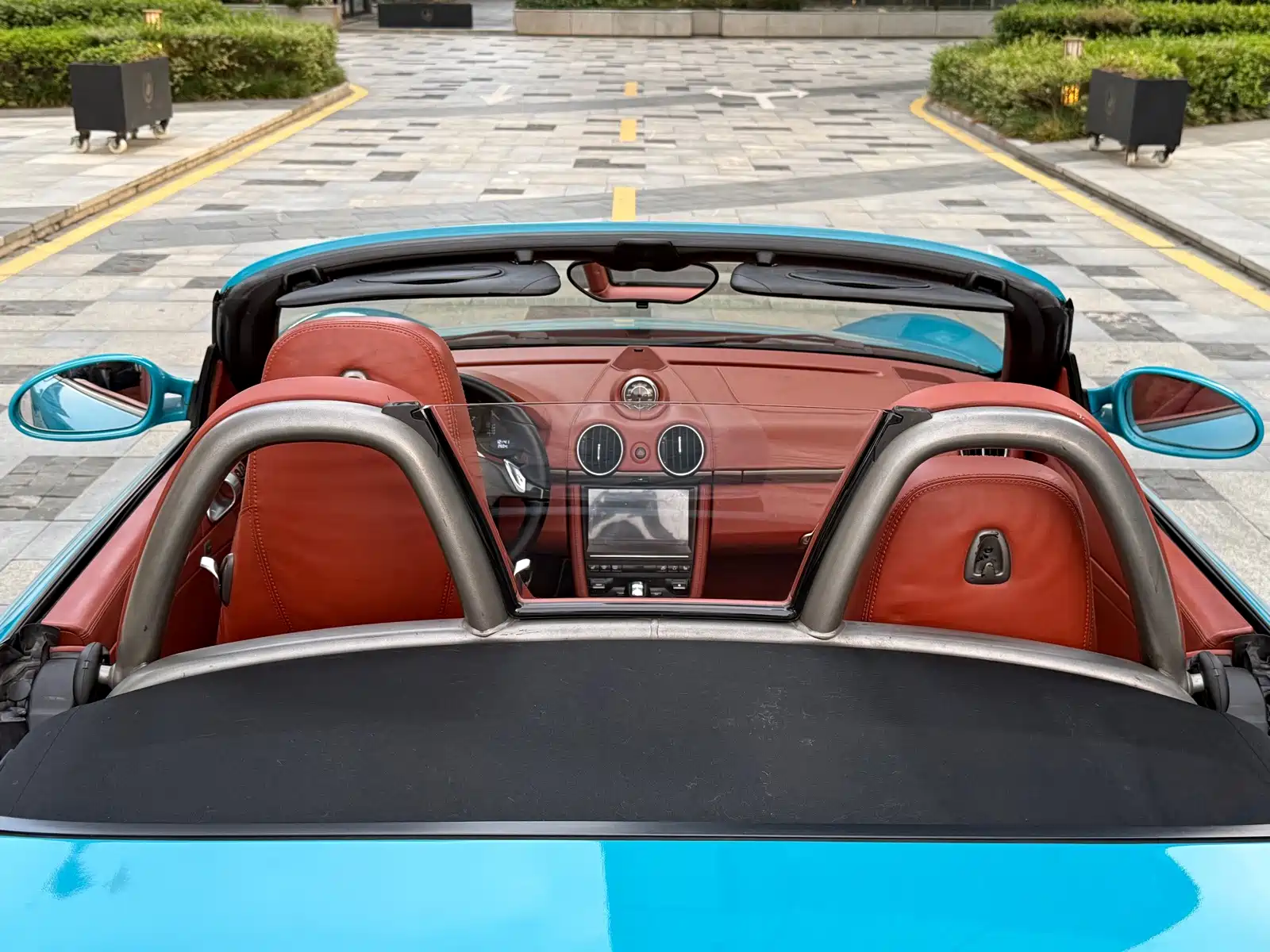 Photo 8 - Porsche Boxster