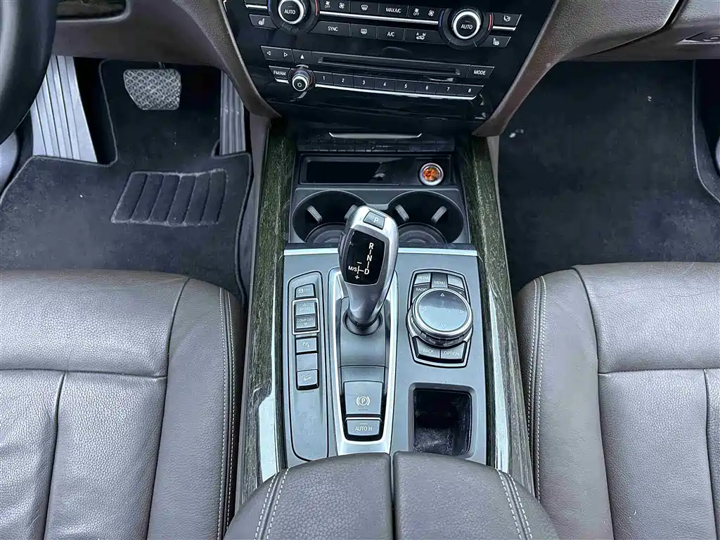 BMW X5 (Import) 2014 xDrive35i Leading фото 14