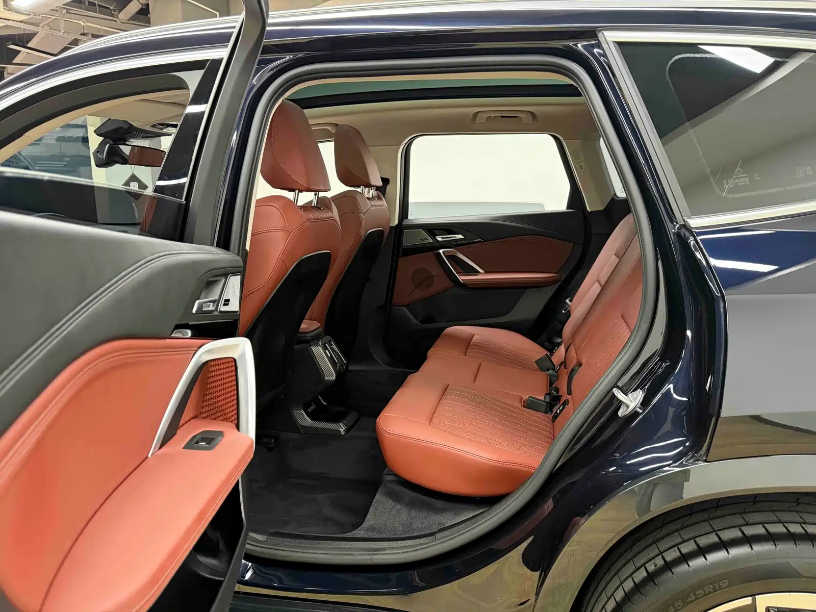 Фото 16 - BMW X1