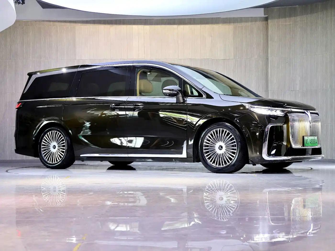 Voyah Auto Voyah Dreamer 2025 PHEV AWD Flagship Kunpeng Edition фото 2