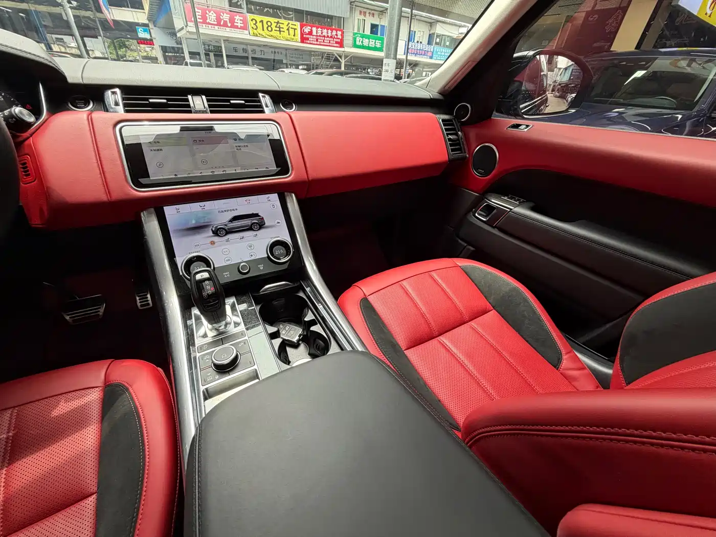 Land Rover Range Rover Sport 2021 3.0 L6 Gloss Black Edition фото 29