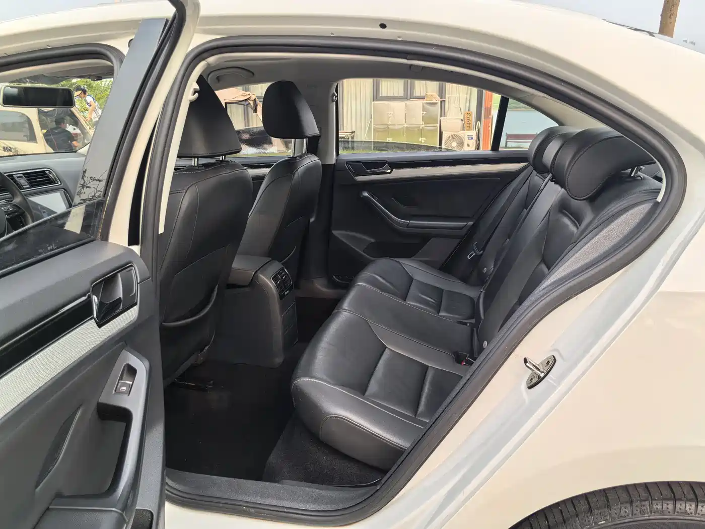 Volkswagen Sagitar 2017 230TSI Automatic Comfort фото 10