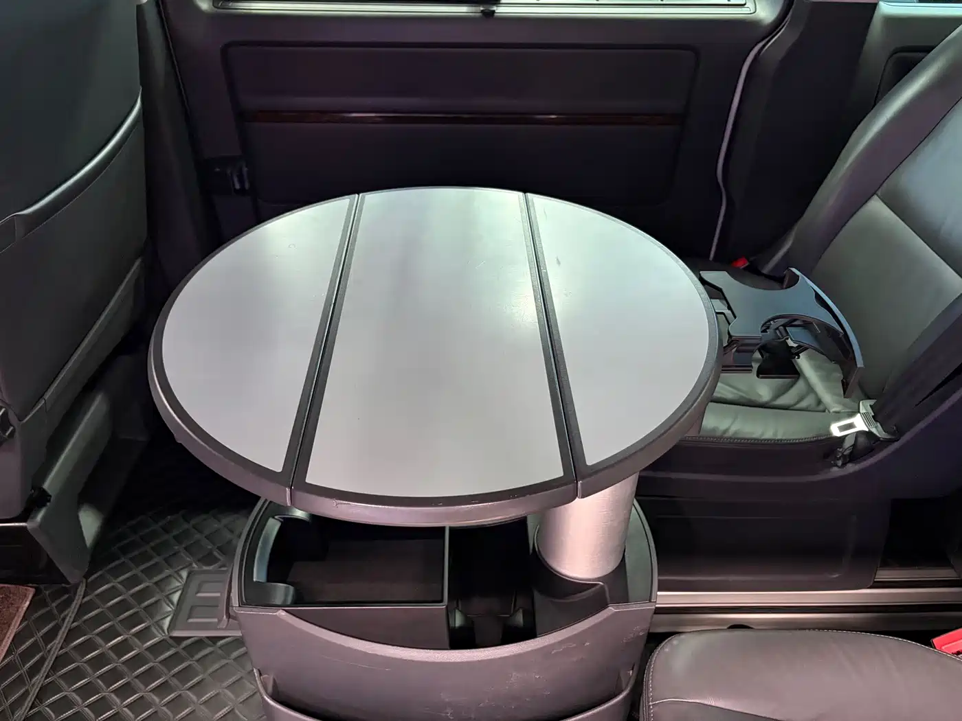 Volkswagen Multivan 2012 2012 2.0TSI 2WD Luxury Edition