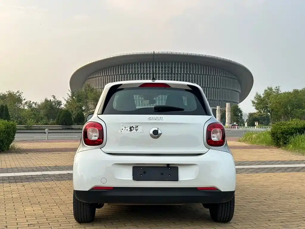 smart forfour 2018 2018 1.0L 52kW Agile Edition