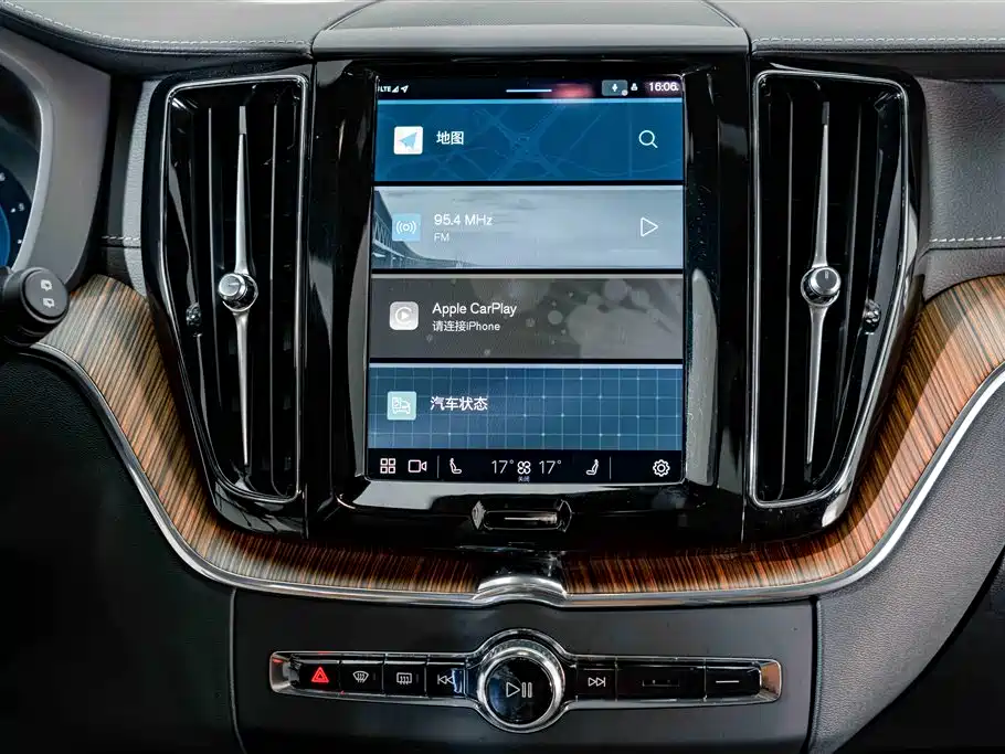 Photo 11 - Volvo XC60