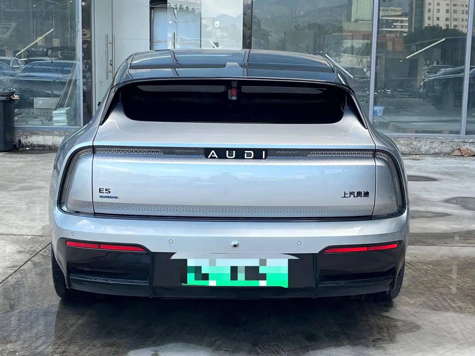 صورة 8 - Audi E5 Sportback