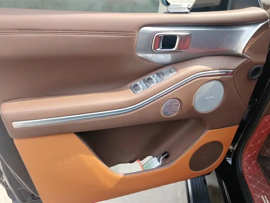 TANK TANK 700 NEW ENERGY