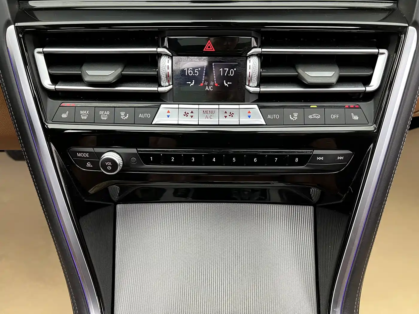 BMW 8 Series 2019 840i Gran Coupe M Sport фото 25