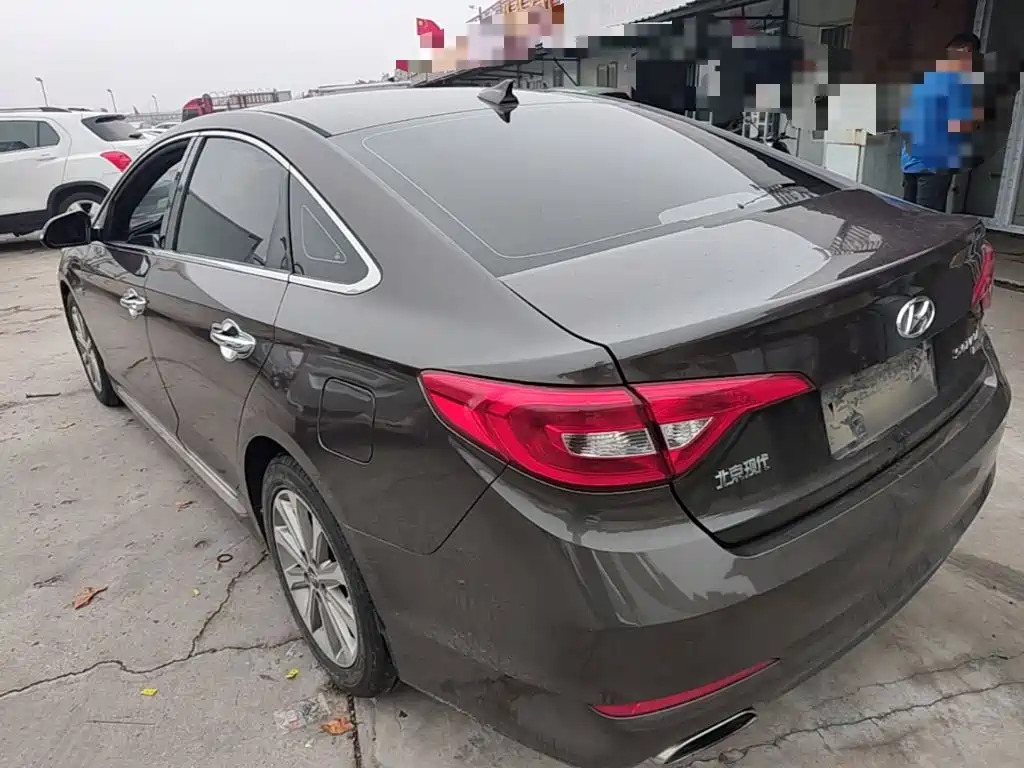 صورة 5 - Hyundai Sonata