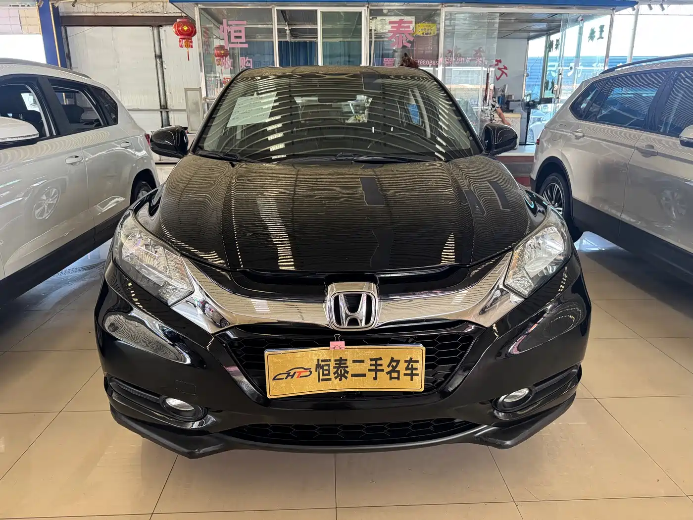 Фото 2 - Honda Vezel