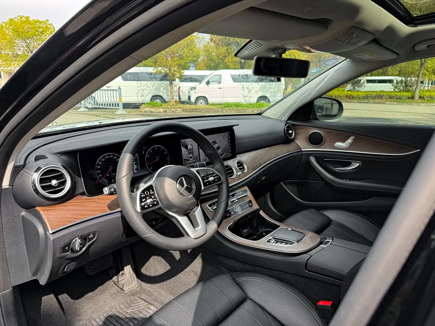 Mercedes-Benz E-Class 2019 E 260 L фото 9