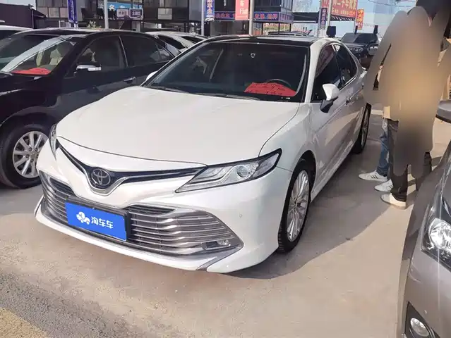 TOYOTA CAMRY