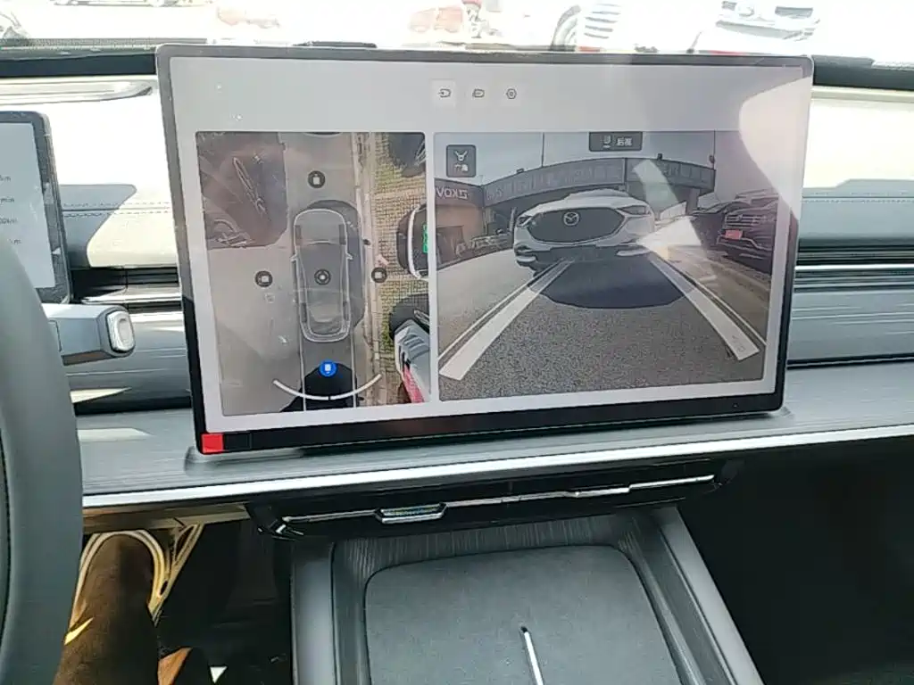 Dongfeng Yipai eπ007 2026 2025 EREV 230Pro Cruise Edition