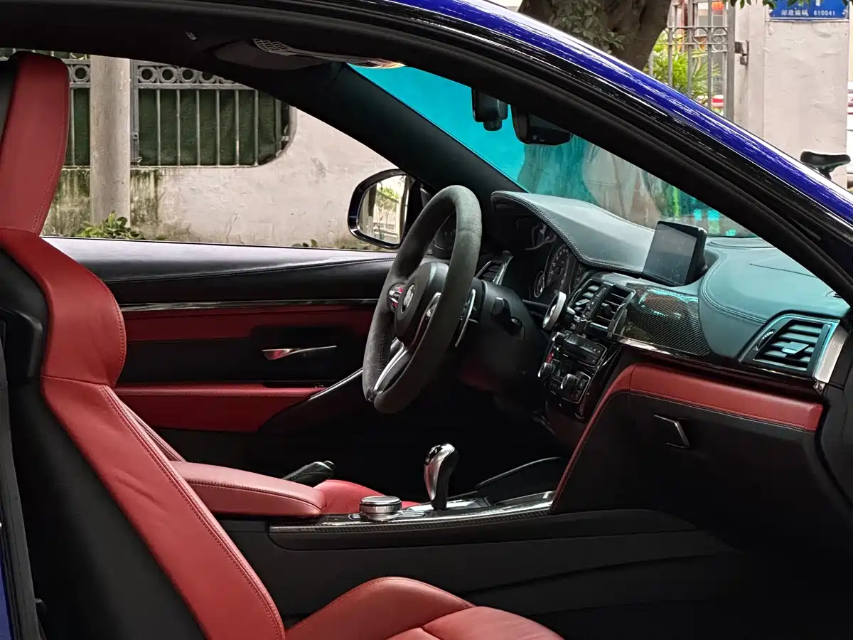 BMW M4 2018 M4 Convertible Coupe Fans Limited Edition фото 10