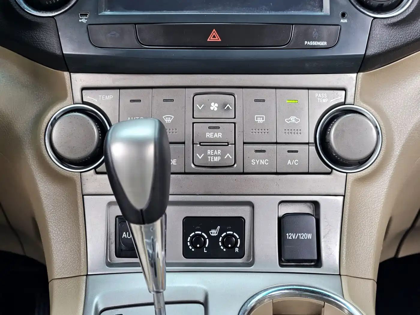 Toyota Highlander 2009 3.5L 4WD 7-seater Luxury Edition фото 18
